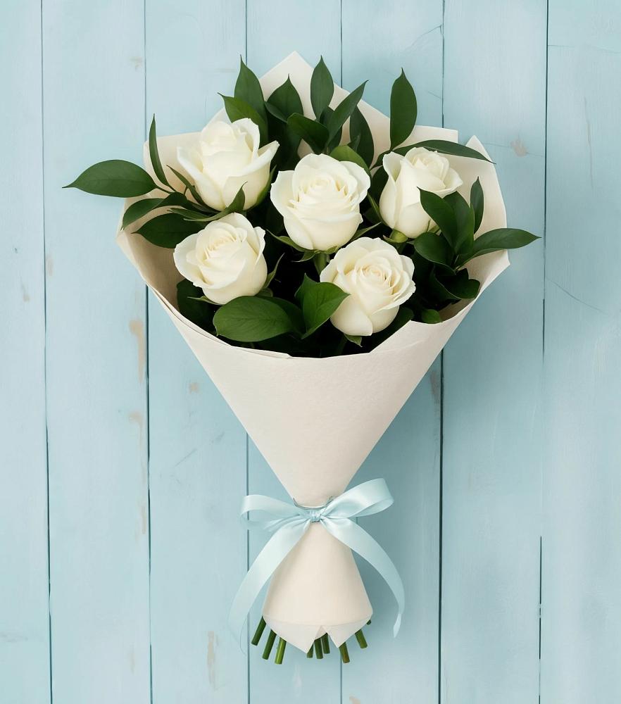 Букет цветов из: Розы в Жучки