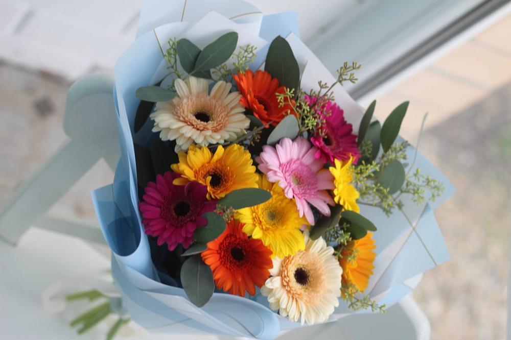 Букет цветов из: Герберы в Жучки