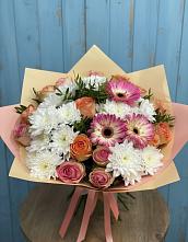 Букет цветов из:  Розы, Герберы и Хризантемы в Жучки
