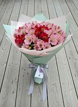 Букет цветов из:  Альстромерии #REPLACE_PRED# Жучки