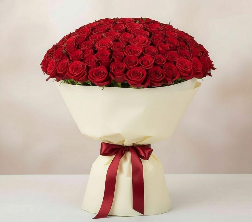 Букет 101 Красная роза Милано в Жучки