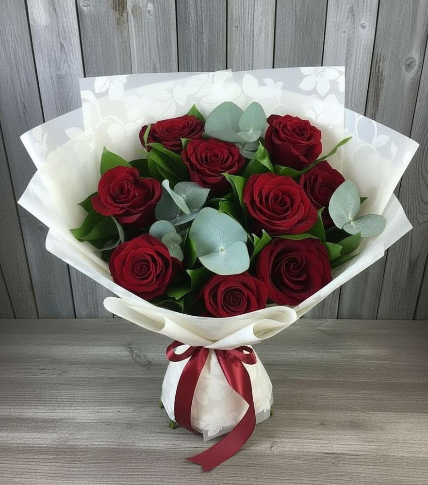 Букет цветов из: Розы в Жучки