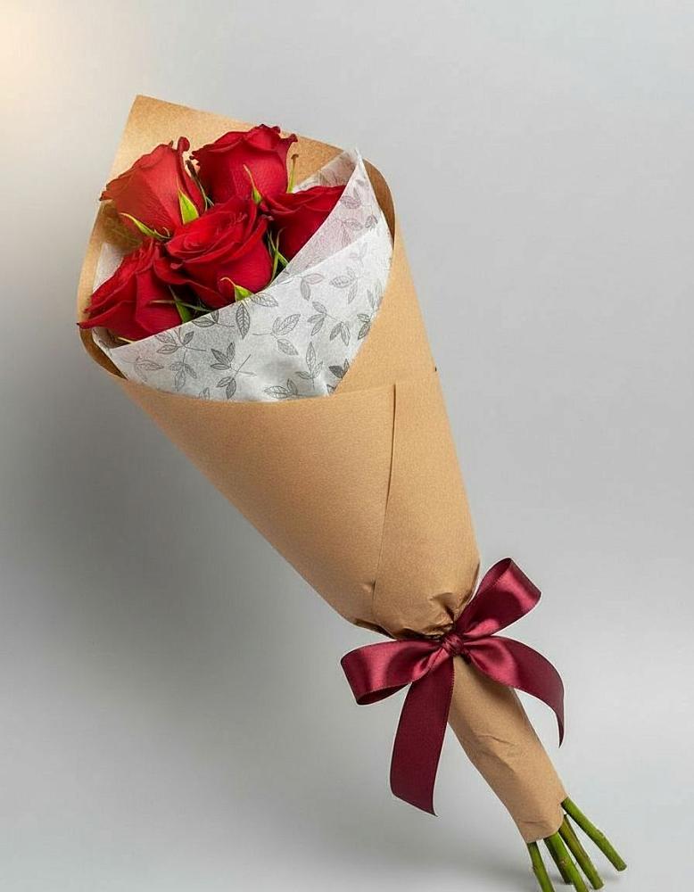 Букет цветов из: Розы в Жучки