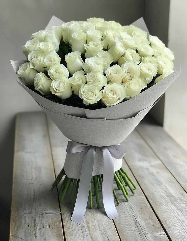 Букет 35 Белых роз в Жучки