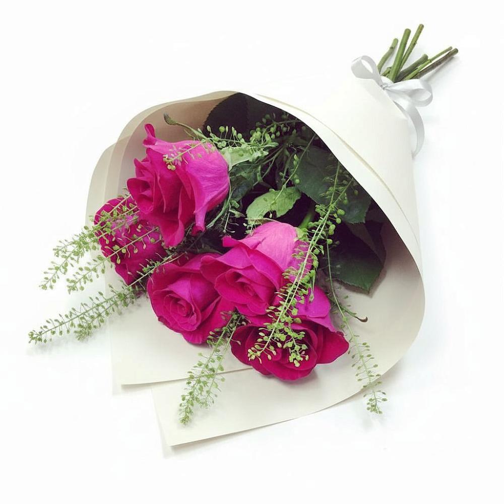 Букет цветов из: Розы в Жучки