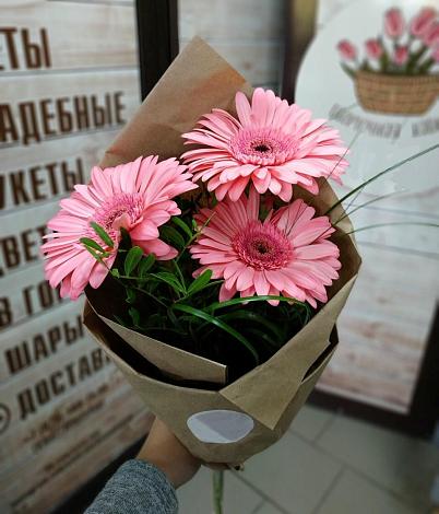 Букет цветов из: Герберы в Жучки