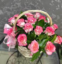 Цветочная композиция из Розы в корзине #REPLACE_PRED# Жучки