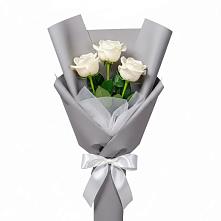 Букет 3 белые розы в Жучки