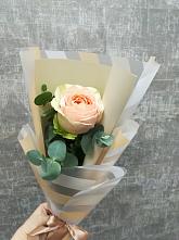 Букет цветов из:  Розы в Жучки