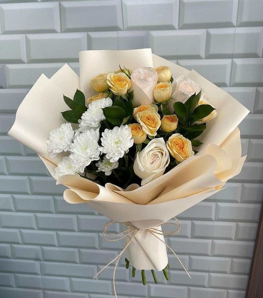 Букет цветов из: Розы и Хризантемы в Жучки