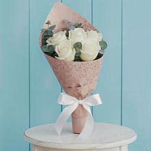 Букет цветов из:  Розы в Жучки