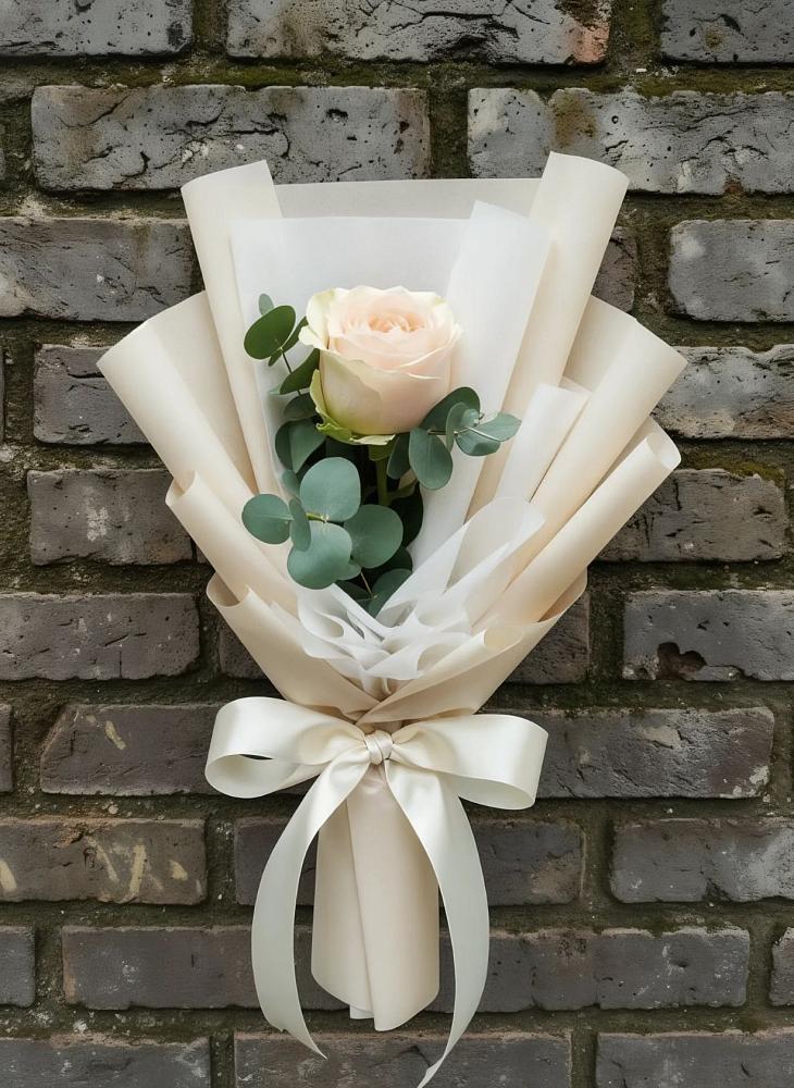 Букет цветов из: Розы в Жучки