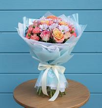 Букет цветов из:  Хризантемы и Розы в Жучки