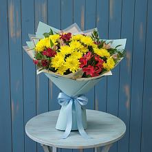 Букет цветов из:  Альстромерии и Хризантемы #REPLACE_PRED# Жучки