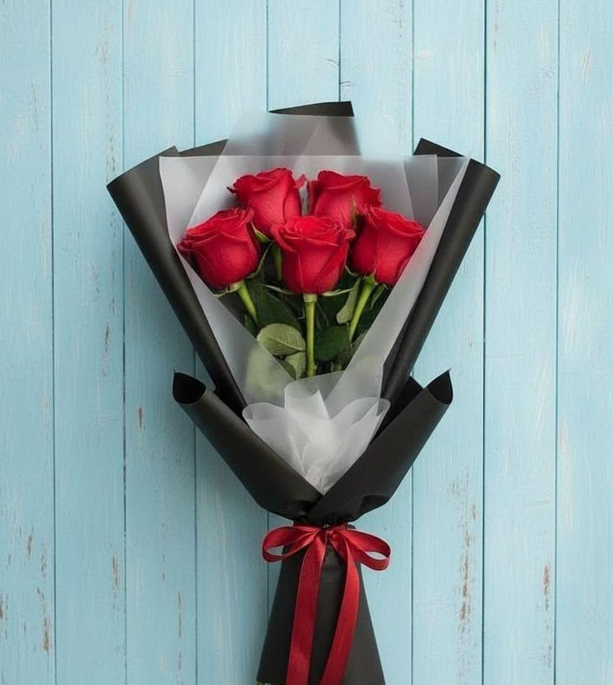 Букет цветов из: Розы в Жучки