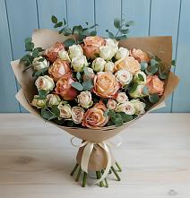 Букет цветов из:  Альстромерии и Розы #REPLACE_PRED# Жучки